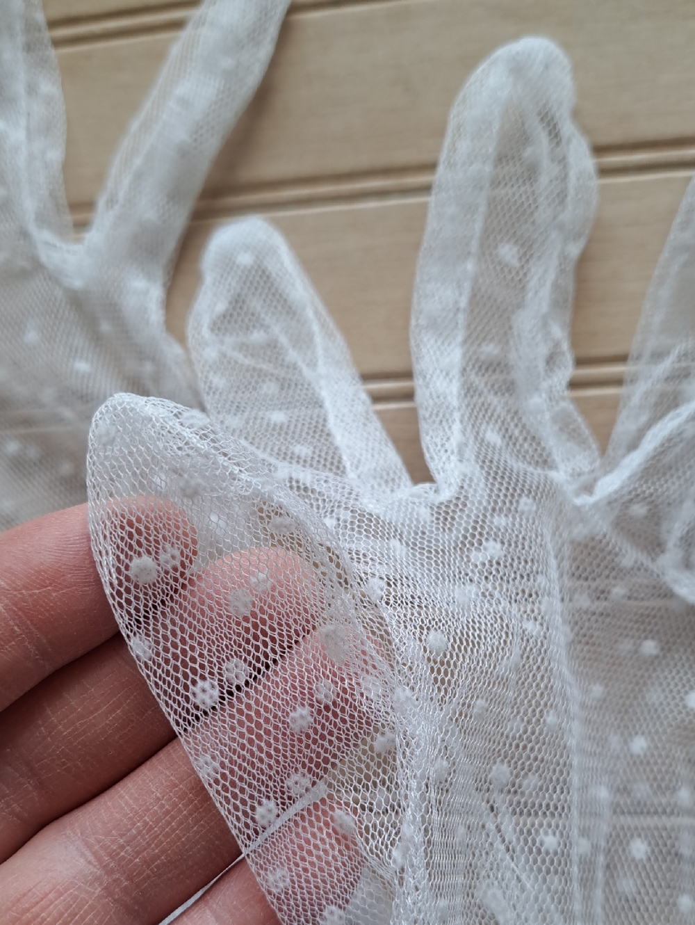 White Sheer Polka Dot Lace Gloves Femimine Y2k Formal - Picture 5 of 5